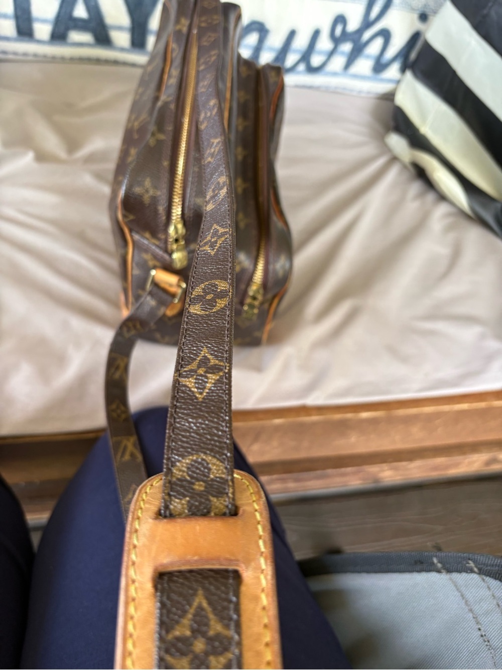 Louis Vuitton Vintage Nile Crossbody Messenger Bag Monogram Canvas Brown *READ* - Picture 17 of 17
